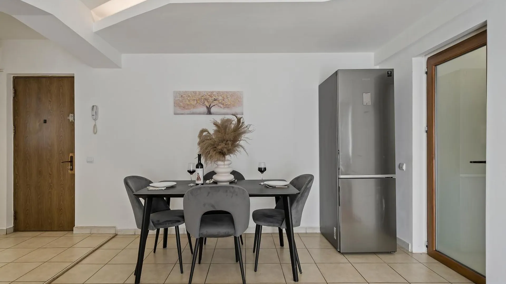 Old Town Sunshine Apartment Bukareszt